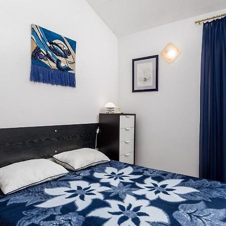 Rona Apartment Aurora Novalja Extérieur photo