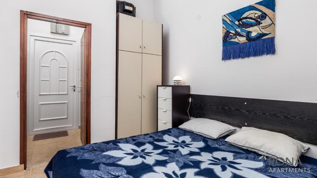 Rona Apartment Aurora Novalja Extérieur photo